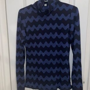 Uniqlo Mockneck Stripe Shirt size Medium